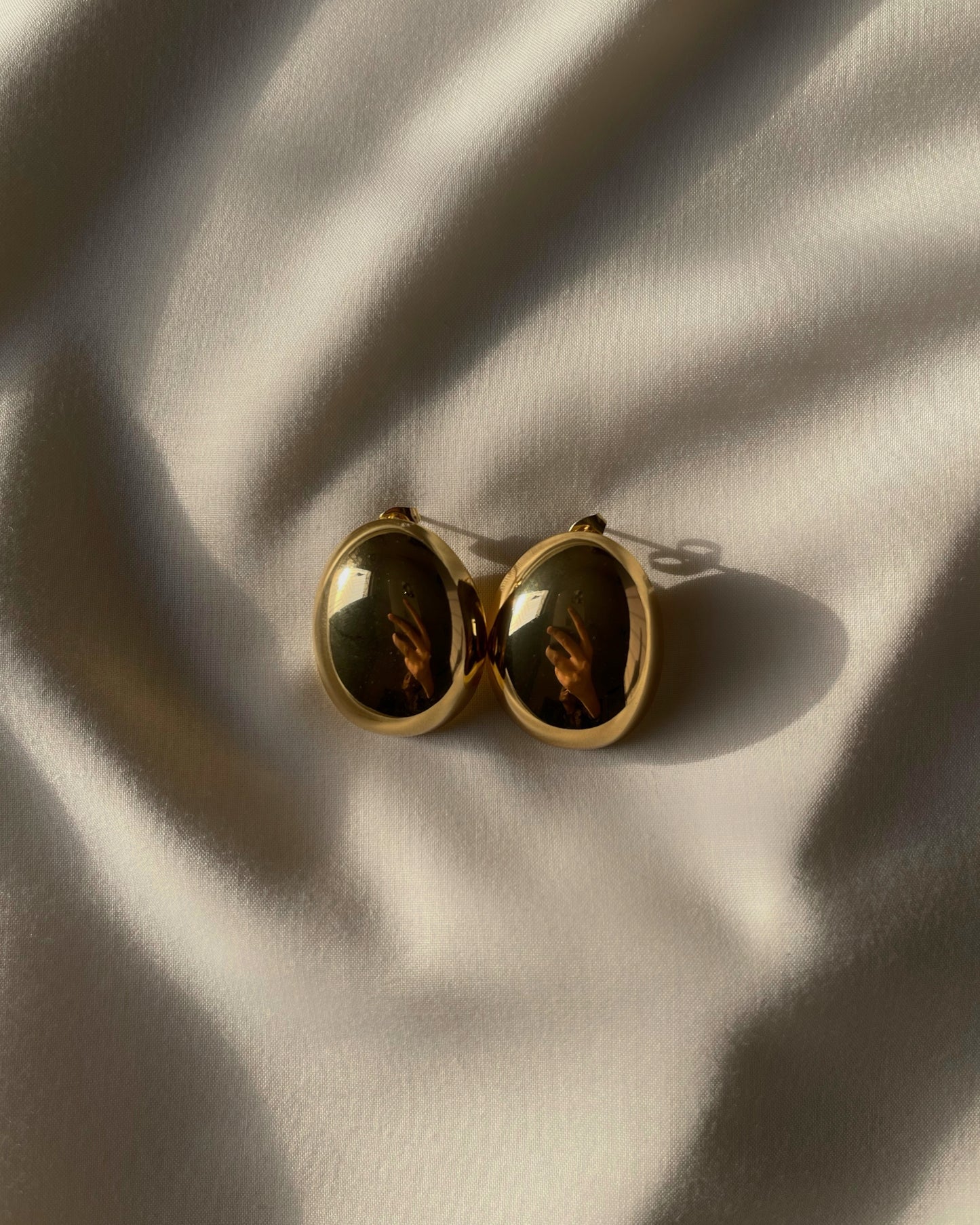 Luna Studs