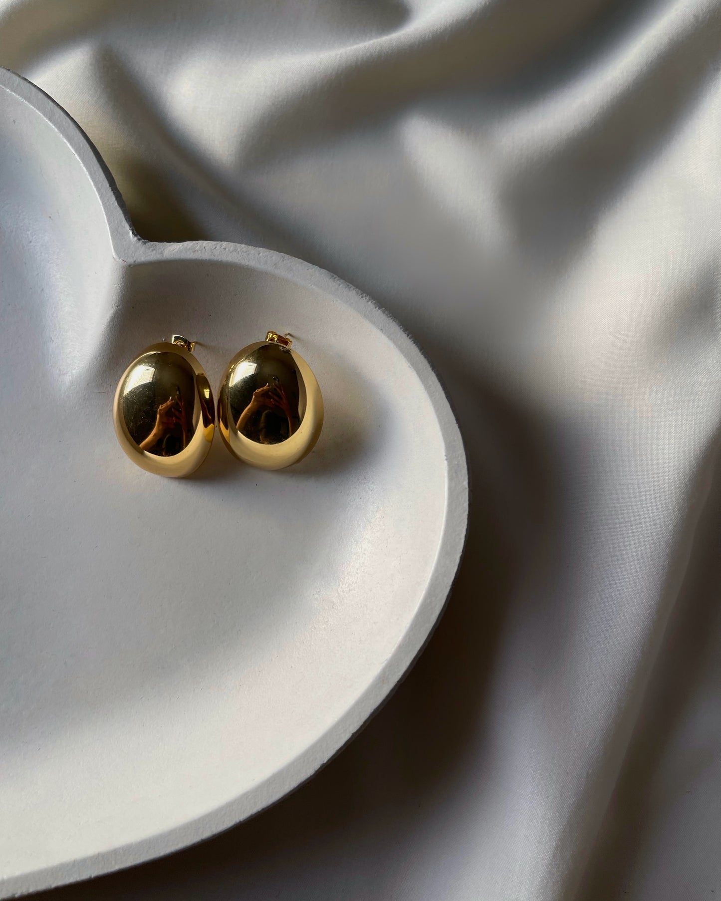 Luna Studs